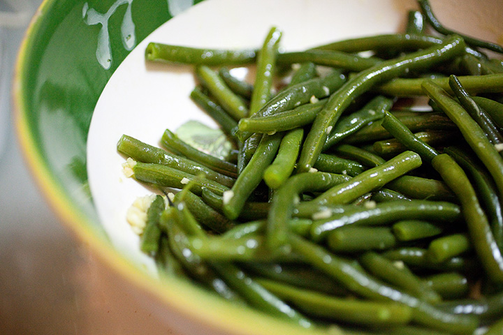 garlic string beans